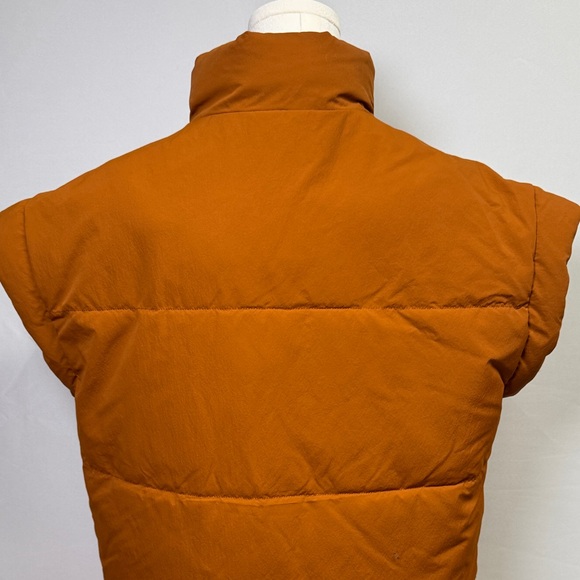 Everlane Orange ReNew Puffer Vest Size Medium - Picture 5 of 10